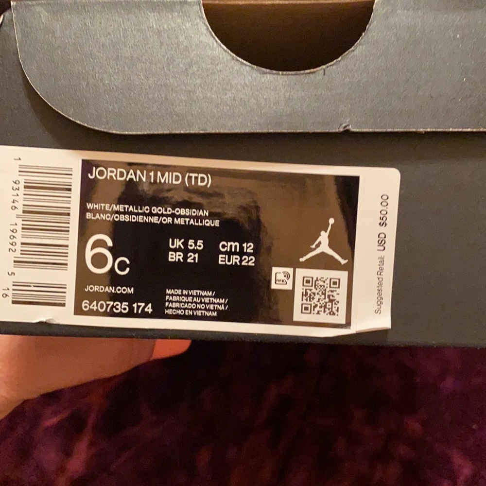 Baby Jordan’s - Picture 2 of 3